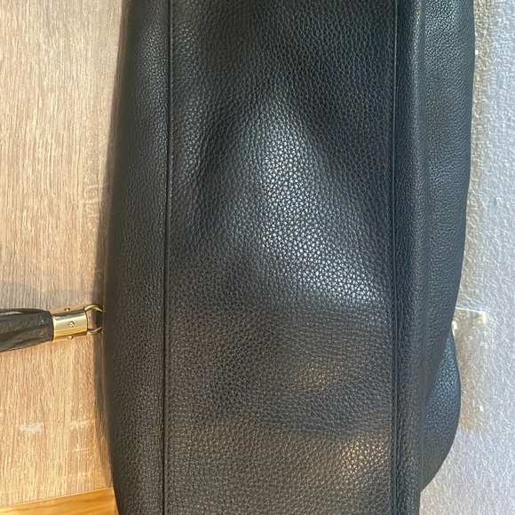 Authentic Gucci Leather Medium Chain Black Soho Shoulder Bag - Picture 5 of 8